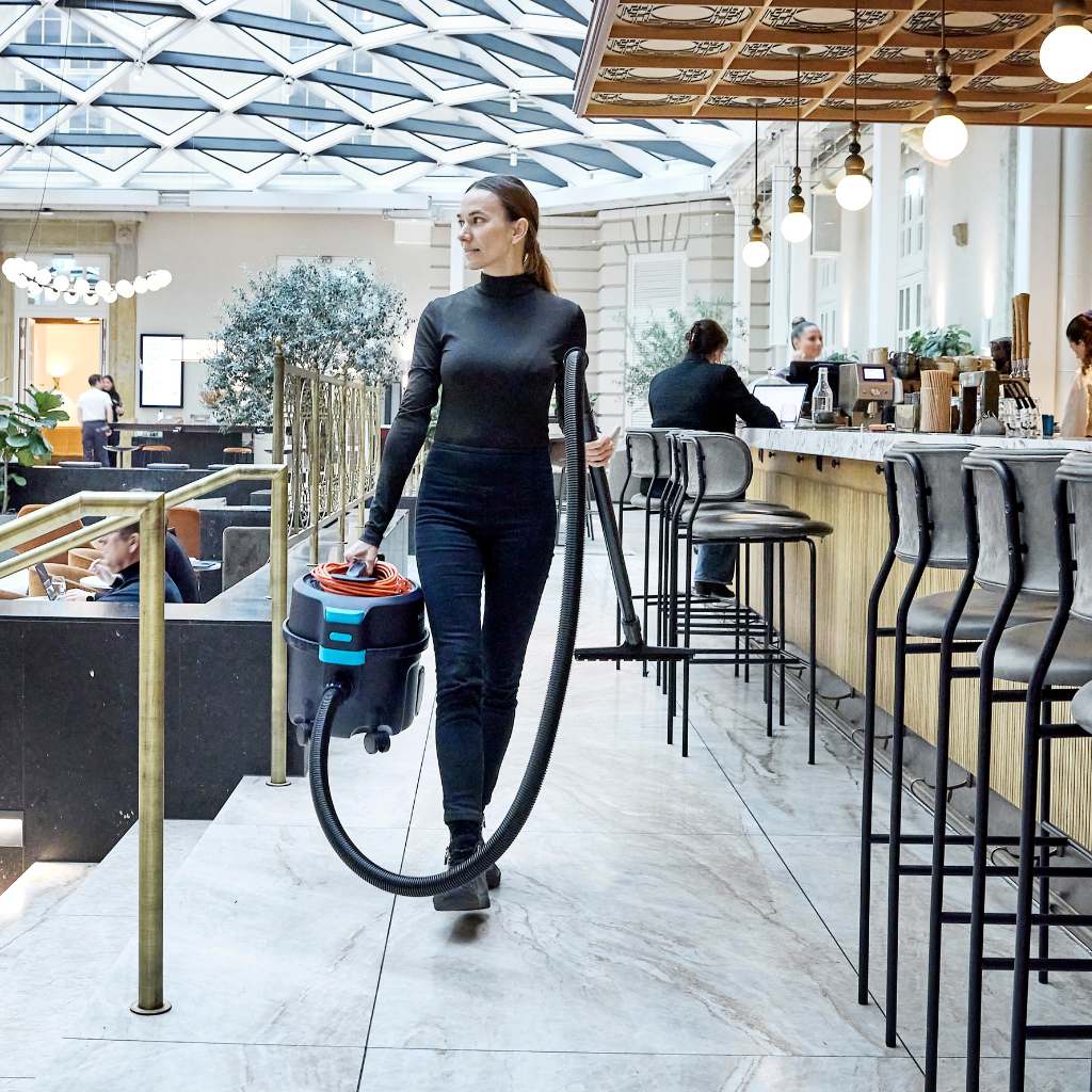 VP300 HEPA 13 Commercial Vacuum Cleaner for Cafe & Restaurant