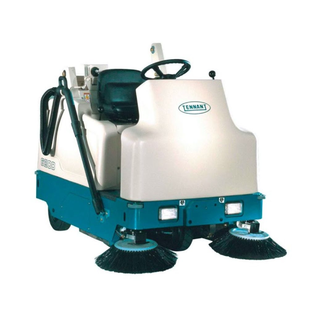 Tennant 6200 ride-on sweeper